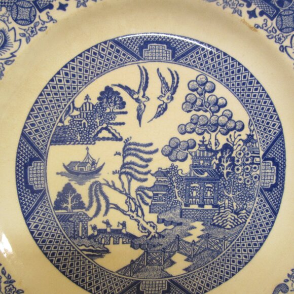 VTG WILLOW WARE BY ROYAL CHINA, BLUE DINNER/DISPLAY PLATE - Picture 2 of 7